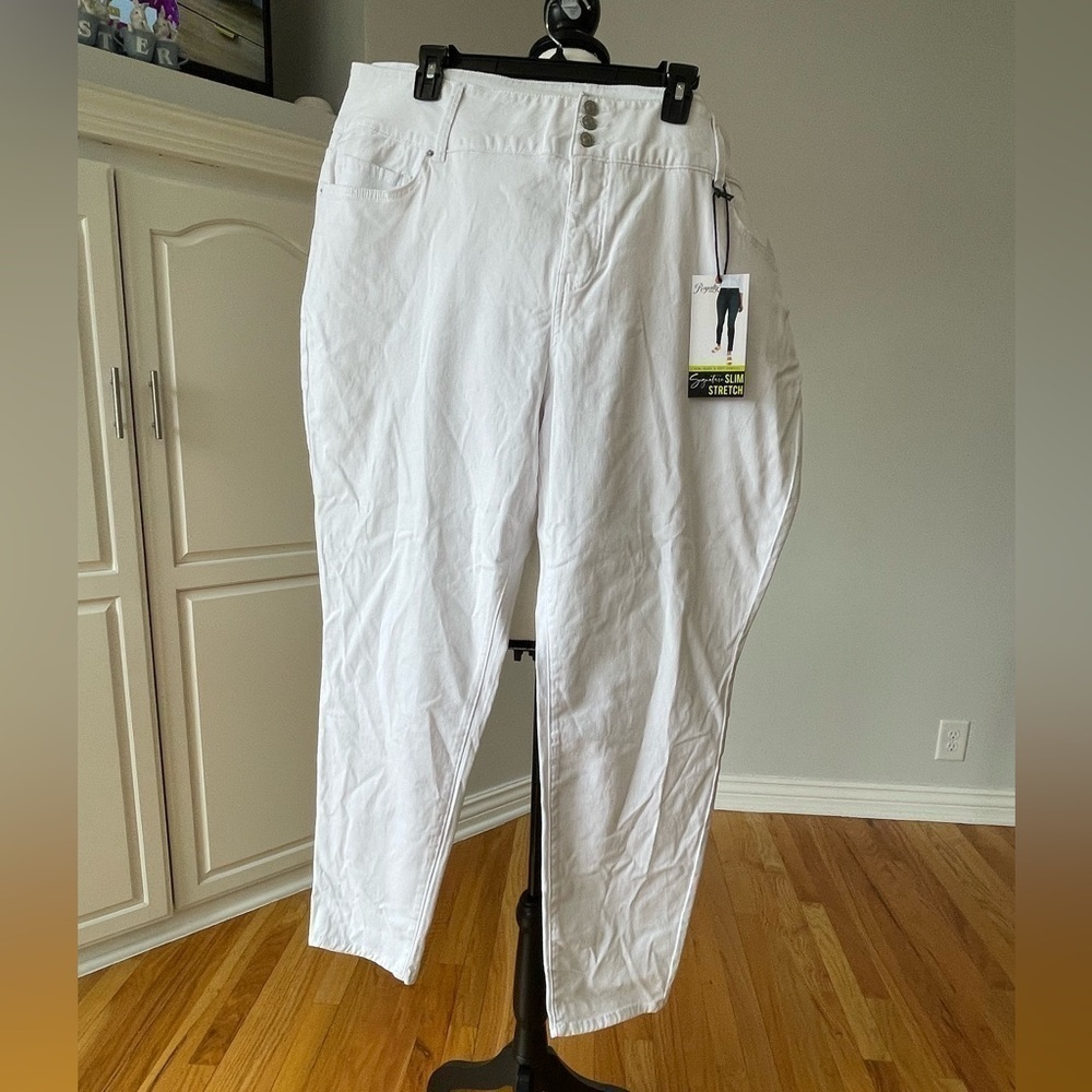 Royalty For Me Signature Slim Stretch High Rise Tummy Control white jeans in 22W